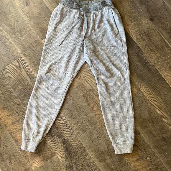 Lululemon Textured Joggers • Men’s Size S • Gray Waffle Knit • Comfy Athleisure - Picture 1 of 4